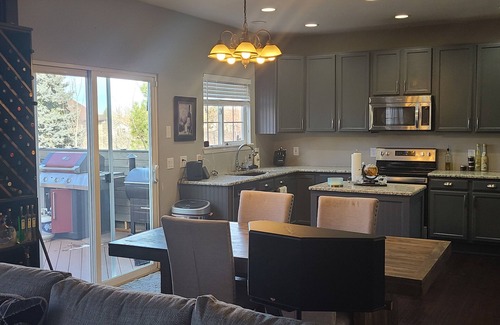 Northridge House | Beautiful 3 bedroom home with theater!