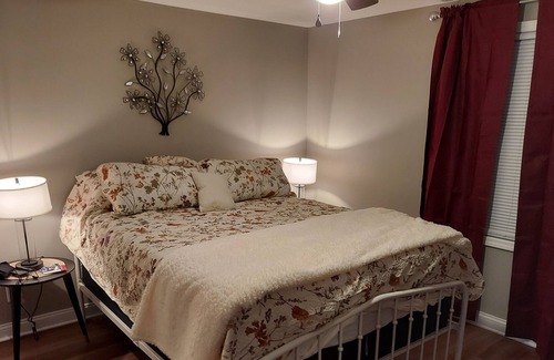 Somerset House | Beautiful 3-Bedroom House. Close to Everything.