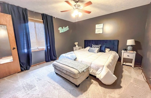 Omaha House | Beautiful 3 Bedroom Home with Hot Tub and Game Room