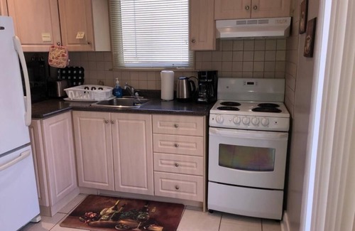 Newtonbrook House | Beautiful 3 Bedroom House in Toronto + Free Parking