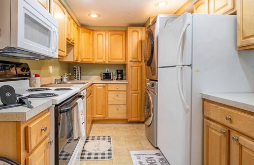 Crofton House | Beautiful 3-bedroom house with garage 20min from DC and 6 FLags