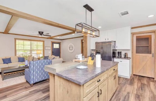 Iowa Colony House | Beautiful 3 Bedroom Ranch House in Rosharon