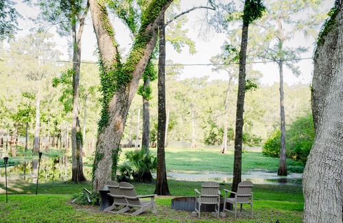 Old Town House | Beautiful 3-bedroom River House in Old Town FL with AC and Wi-Fi, Enjoy!