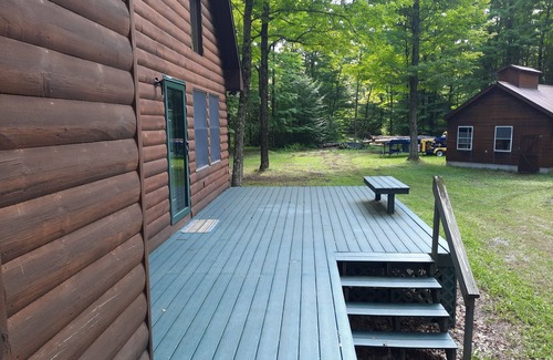 Brantingham House | Beautiful 3 bedroom adirondack log cabin