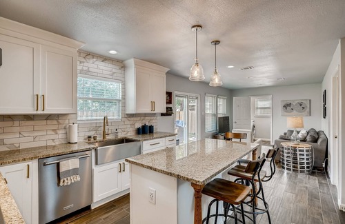 South Creek House | Beautiful 3 bedroom house in desirable Round Rock!