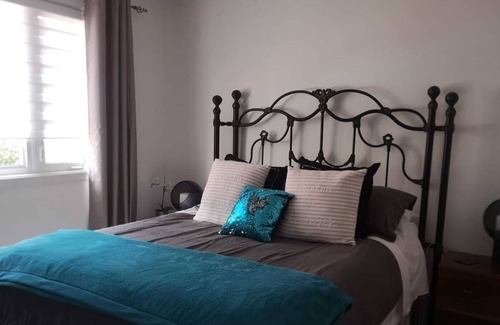 Cartierville House | Beautiful 3 Bedrooms 2 Baths