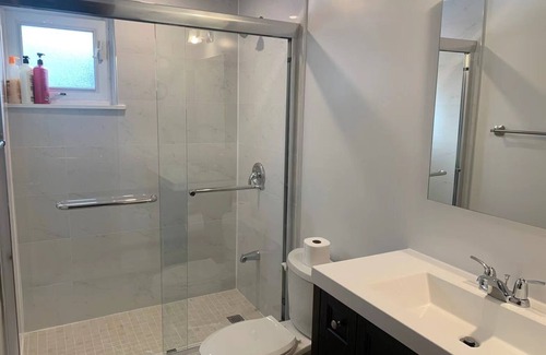 Victoria Village House | Beautiful 3 bedrooms facing library and school