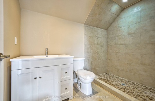 Pickering House | Beautiful 3 BR home in Pickering village near Stouffville
