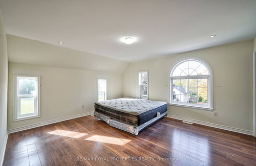 Pickering House | Beautiful 3 BR home in Pickering village near Stouffville