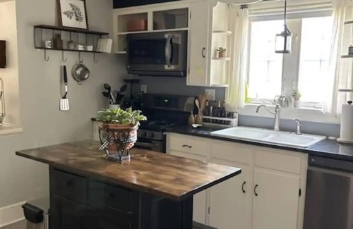 Frederick House | Beautiful 3 BR home within walking distance to historic downtown Frederick