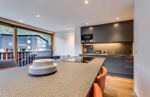 Val-d'Isere Apartment | Beautiful 3 room apartment, 50m from ski slopes, RESIDENCE CROIX DU SUD