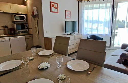 Chamrousse Apartment | Beautiful 3* Studio Cabin, South-Facing Balcony, at the Foot of the Slopes in Chamrousse
