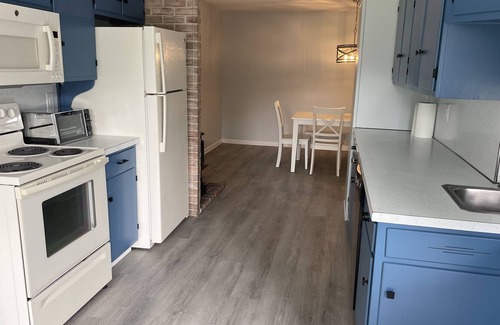 Elizabethtown House | Beautiful 3b, 1 &half bath. Townhome 9 miles to Hershey and 20 min to Lancaster