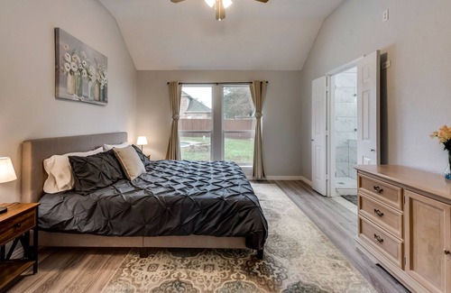 Rowlett House | Beautiful 3BR home, Private Pool, Close to Dallas!