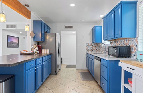 Cox Heights House | Beautiful 3BR home with free heated pool/spa! Near Old Town, ASU, golf & more.