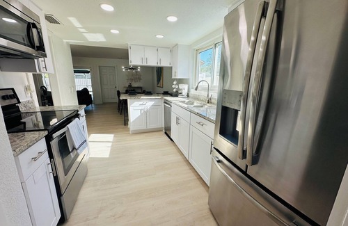 Greater Northdale House | Beautiful 4-Bedroom Villa With Private Pool