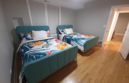 Calumet Heights Apartment | Beautiful 4 bedroom 2 bathroom apartment near everything