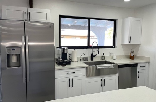 Mesa House | Beautiful 4 bedroom, 2 bathroom house. Outdoor pool.