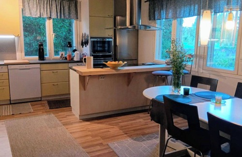 Elimaki House | Beautiful 4 Bedroom Cottage With Wood Sauna