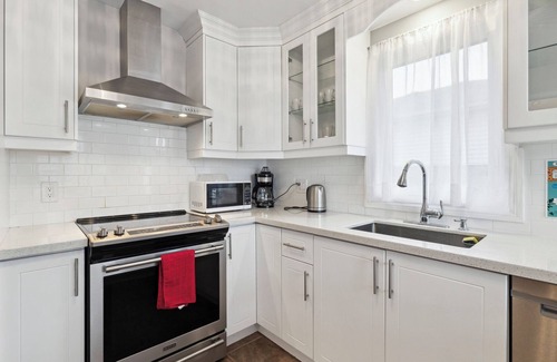 Courtice House | Beautiful 4 Bedroom House in Courtice