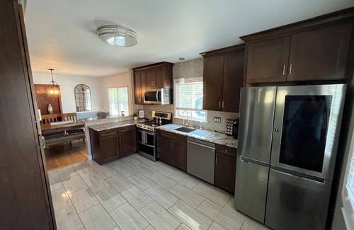 Lexington House | Beautiful 4-bedroom house near UK Campus