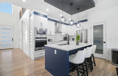 Northeast Edmonton House | Beautiful 4 bedroom home 5 minutes away from the movie theatre.