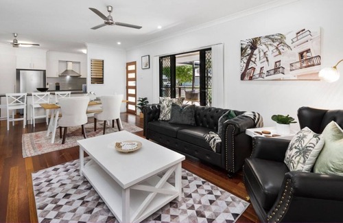 Wulguru Apartment | Beautiful 4 bedroom Home located in Georgina Street