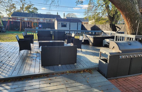 Kenner - Louis Armstrong International Airport House | Beautiful 4 bedroom House with AC, Game room , patio. Only 2min from airport