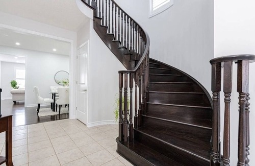 Brampton House | Beautiful 4 bedroom & office room. (3 master bedrooms with attached washrooms)