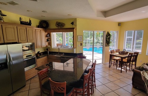 Spring Hill House | Beautiful 4 BR-2.5 Bath-Office-Golf Course-Pool-Hot Tub-Sleeps 9-Dog Friendly!