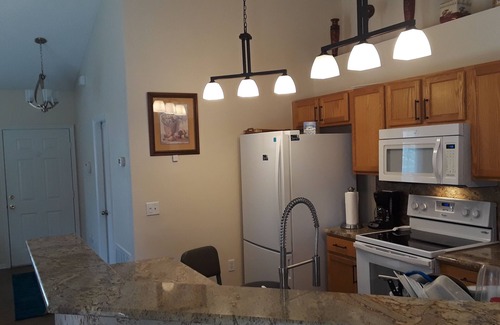 Spring Hill House | Beautiful 4 BR/2BA Private Pool Home Near Weeki Wachee Springs