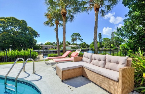 Shore Acres House | Beautiful 4BD/2BA Waterfront Pool Home