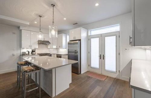 Southeast House | Beautiful 4BR Entire House in DC