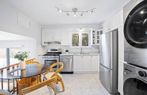 Agincourt North House | Beautiful 4BR House Peaceful Family Friendly
