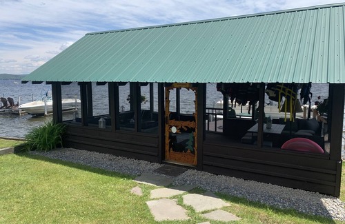 Old Forge House | Beautiful 4th Lake Home with 3 Kings, Jacuzzi Tub, and Gazebo