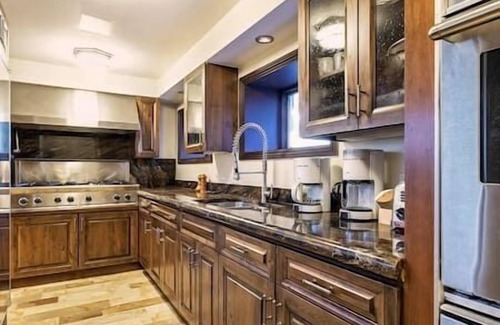 Starwood House | Beautiful 5 Bedroom 8 Bathroom Home in Aspen, Co!