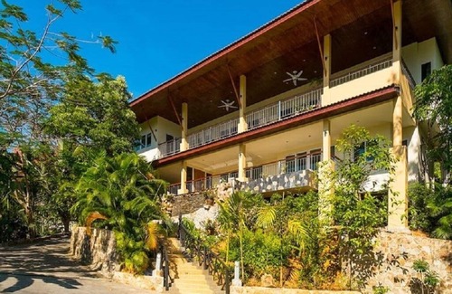Kathu Villa | Beautiful 5 Bedrooms Modern Thai Style Villa on Private Hill Phuket