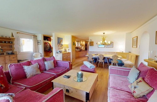 Surlej Apartment | Beautiful 5-room apartment on the ground floor, wonderful view on the lake.