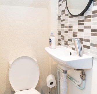 Alibon House | Beautiful 5 single bedroom house
