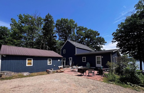 Fryeburg House | Beautiful 6 bedroom cabin on 1100 acre lake in Fryeburg Maine