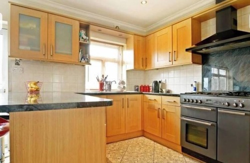 Erith House | Beautiful 6 Bedroom with spacious Lounge