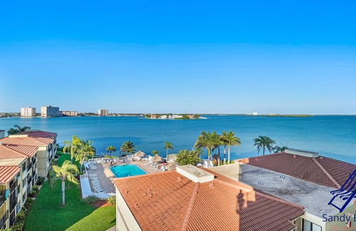 Palma del Mar Condo | Beautiful 6th Floor 2 Bedroom Palma Remodeled Condo Free WiFi and Parking