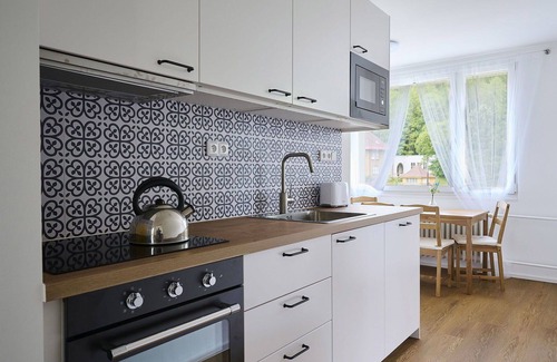 Josefov Dul Apartment | Beautiful apartment for 6 people with WIFI, TV, balcony and parking