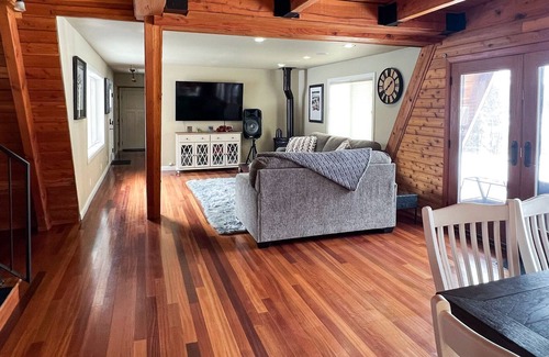 Chugiak House | Beautiful A Frame Home on Mirror Lake