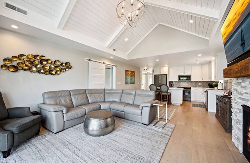 Sister Bay Condo | Beautiful Adults Only Water View Condo, Downtown Sister Bay, Walk To Everything