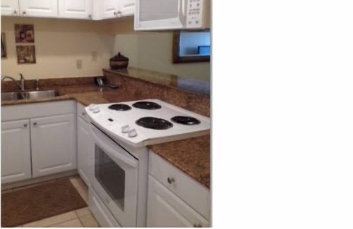 Siesta Key Condo | Beautiful, Affordable, Close to famous Siesta Beach.