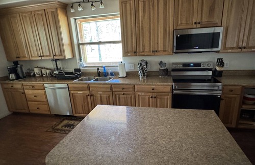Eagar House | Beautiful Alpine Property on 40 Acres