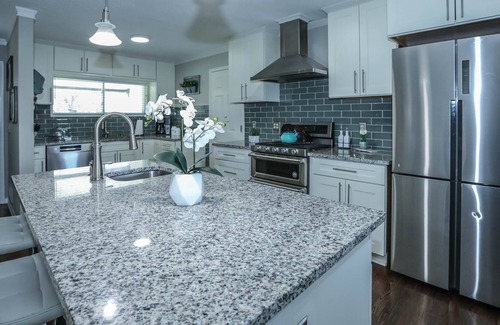 Lea Manor House | Beautiful and comfortable house in Kansas City