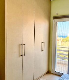 Korinthos Apartment | Beautiful and comfortable apartment by the sea