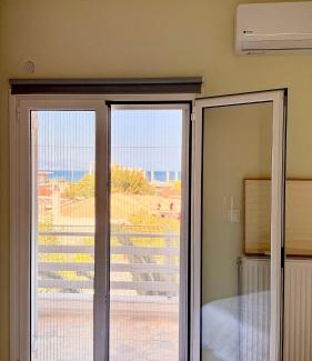 Korinthos Apartment | Beautiful and comfortable apartment by the sea